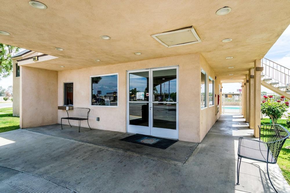 Motel 6-Buttonwillow, Ca Central Екстер'єр фото